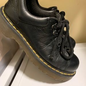 Dr. Martens (Doc Martens) Boot Shoe -size 7M/8.5W